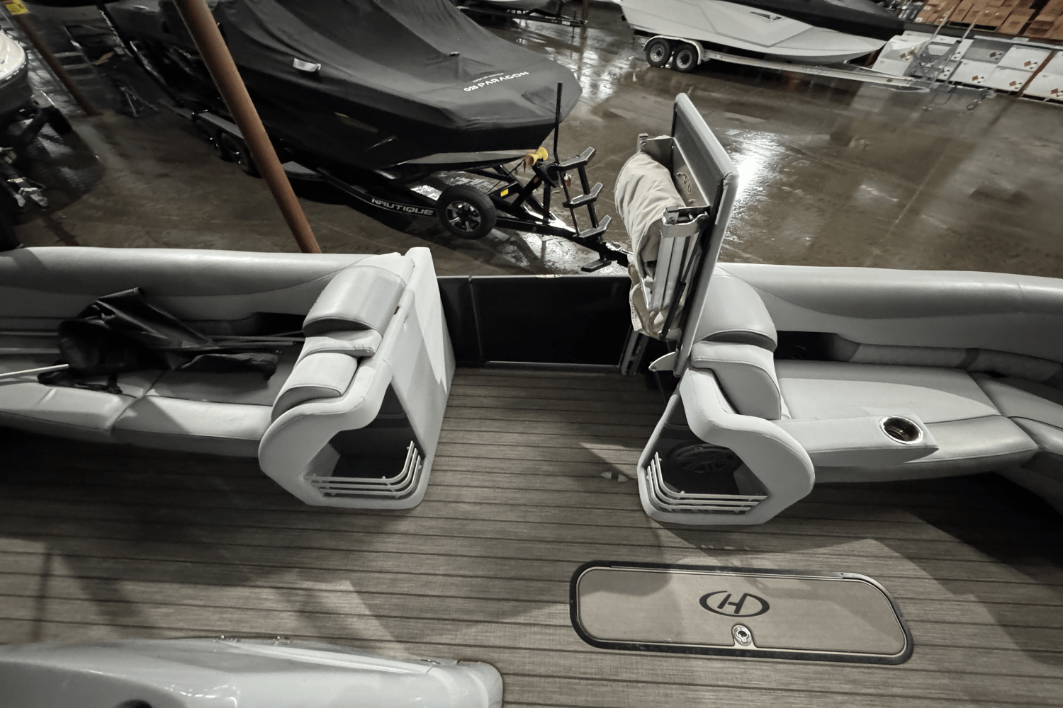 Slide: The Image of Harris Grand Mariner 250 2020 - 30