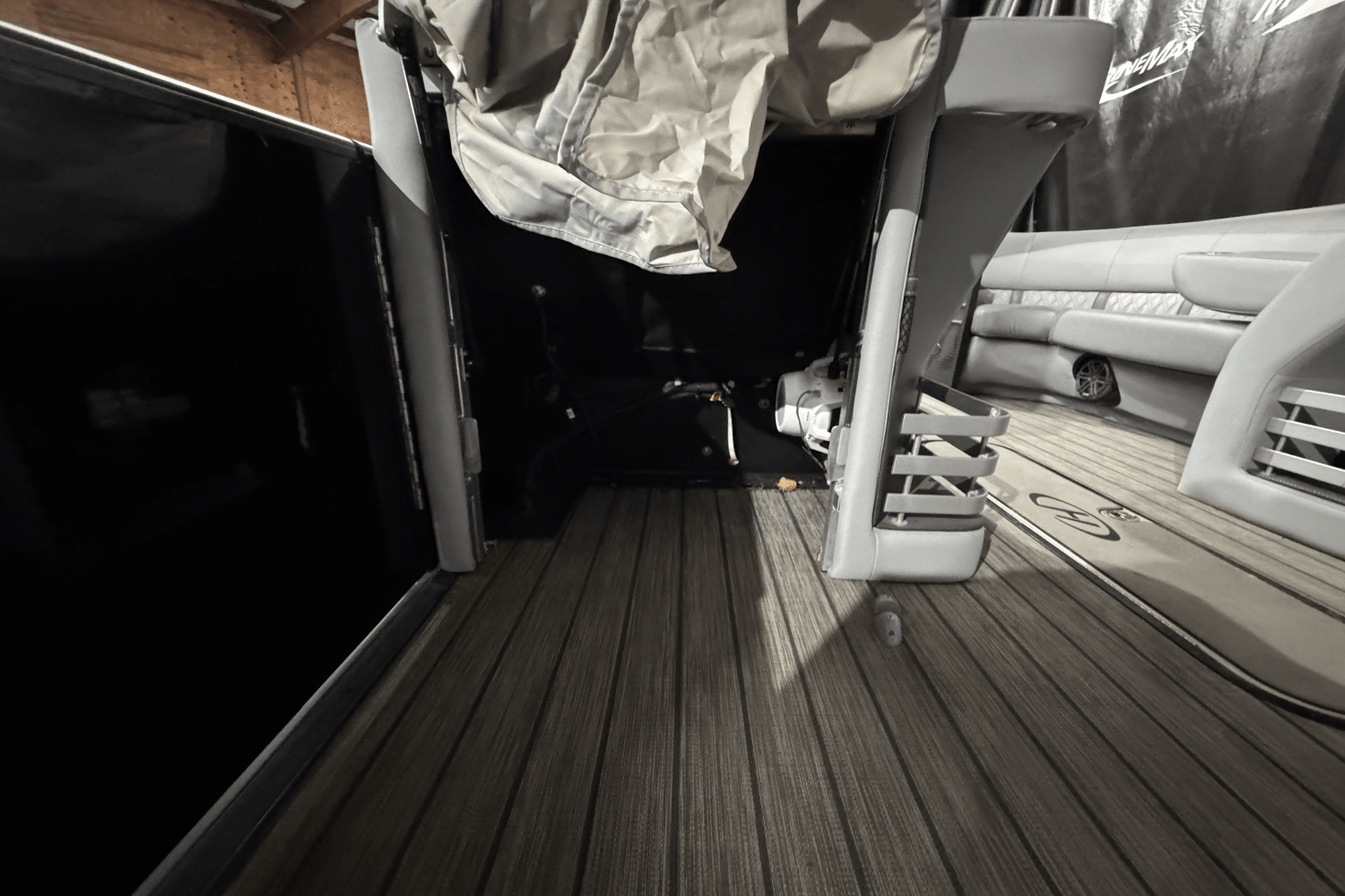 Slide: The Image of Harris Grand Mariner 250 2020 - 33