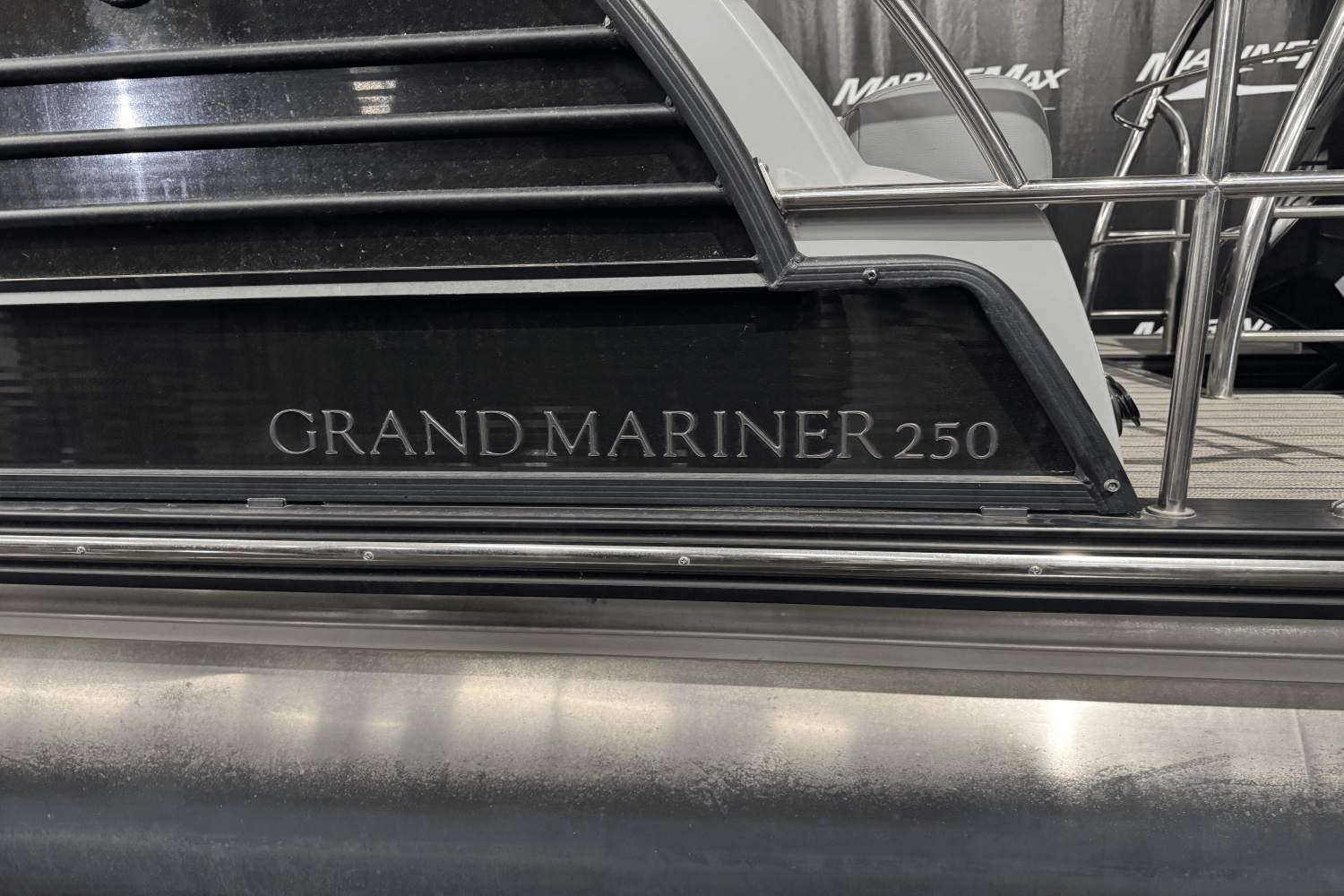 Slide: The Image of Harris Grand Mariner 250 2020 - 4