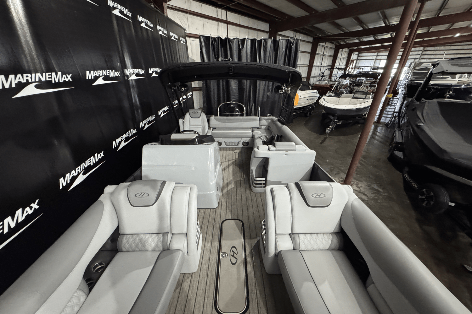 Slide: The Image of Harris Grand Mariner 250 2020 - 45