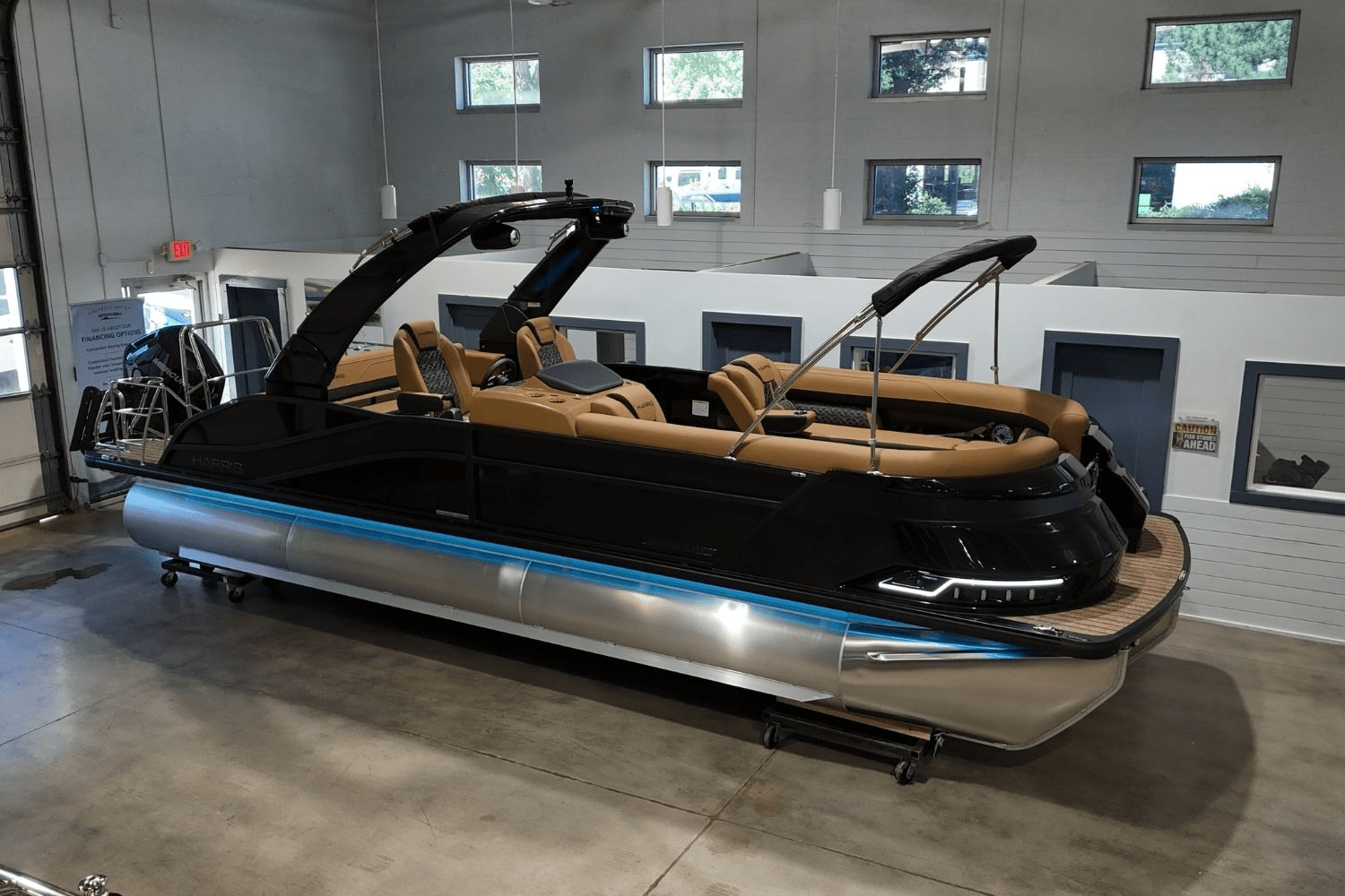 Slide: The Image of Harris Grand Mariner 250 2025 - 1