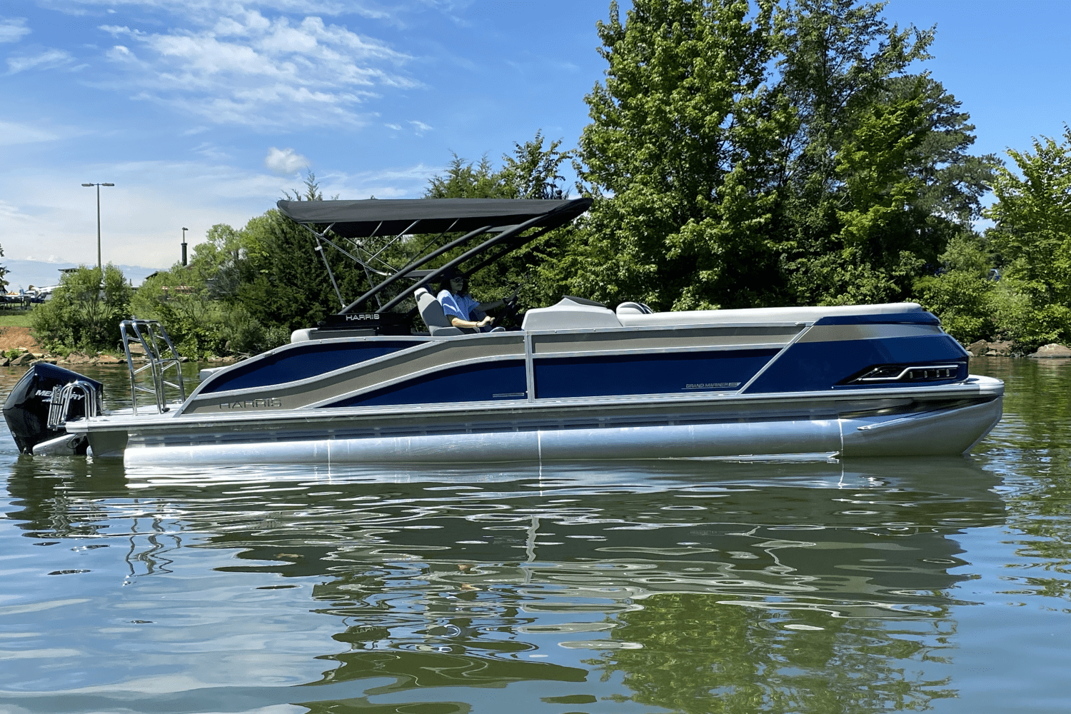 Slide: The Image of Harris Grand Mariner 250 2025 - 1