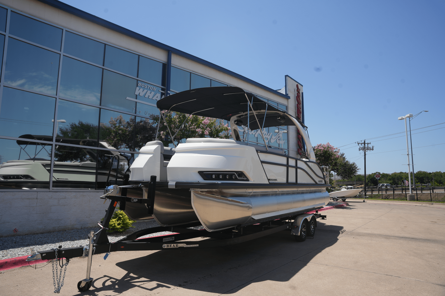 Slide: The Image of Harris Grand Mariner 250 2025 - 1