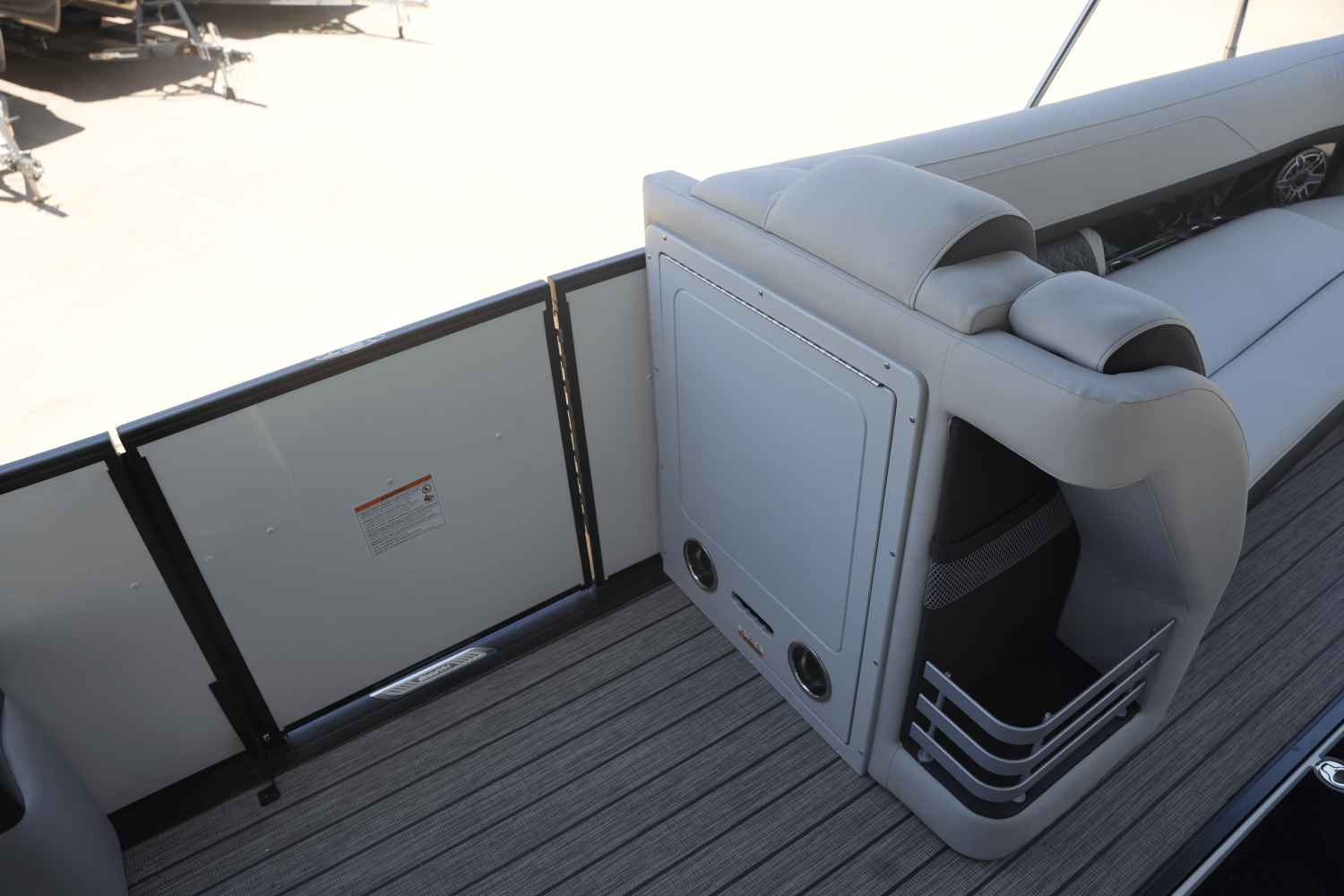Slide: The Image of Harris Grand Mariner 250 2025 - 13