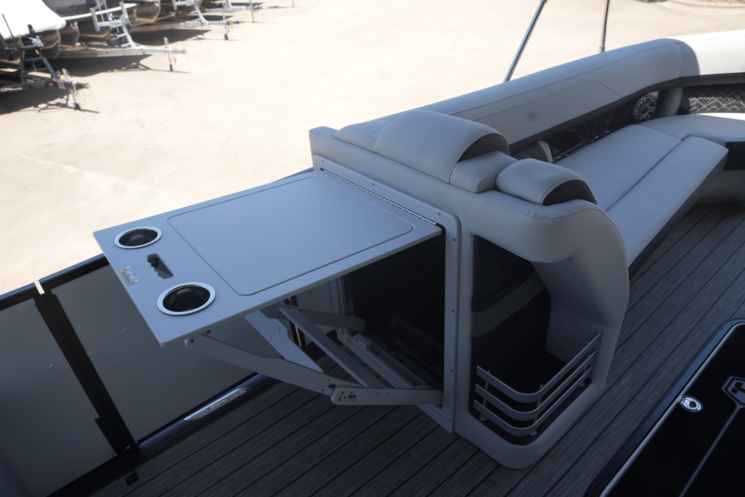Slide: The Image of Harris Grand Mariner 250 2025 - 14