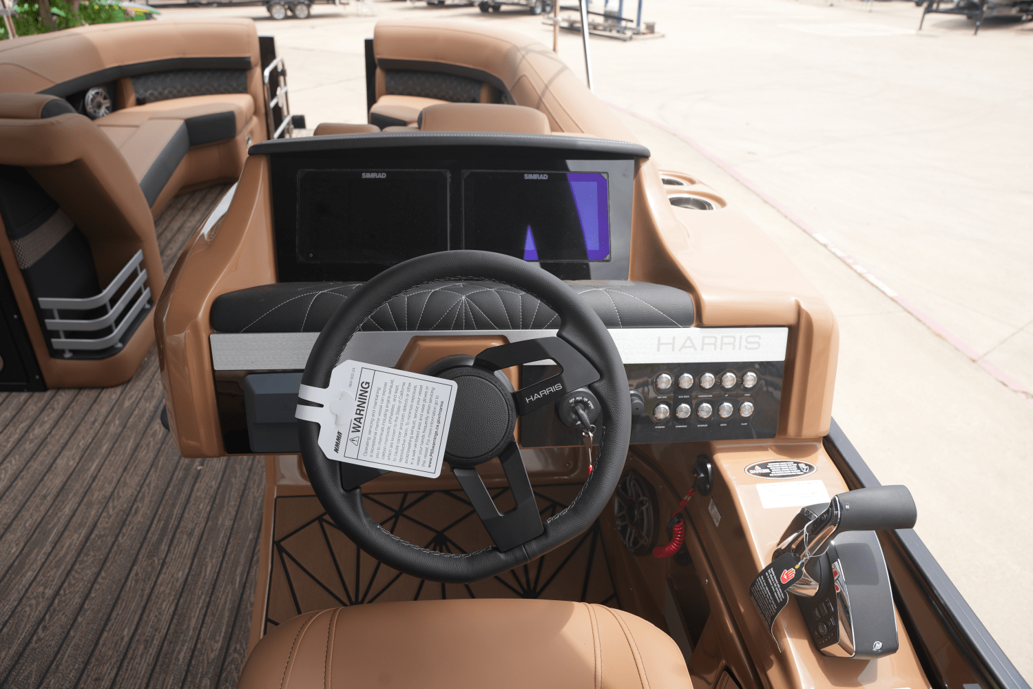 Slide: The Image of Harris Grand Mariner 250 2025 - 18