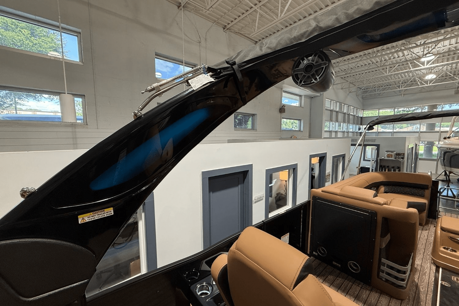 Slide: The Image of Harris Grand Mariner 250 2025 - 19