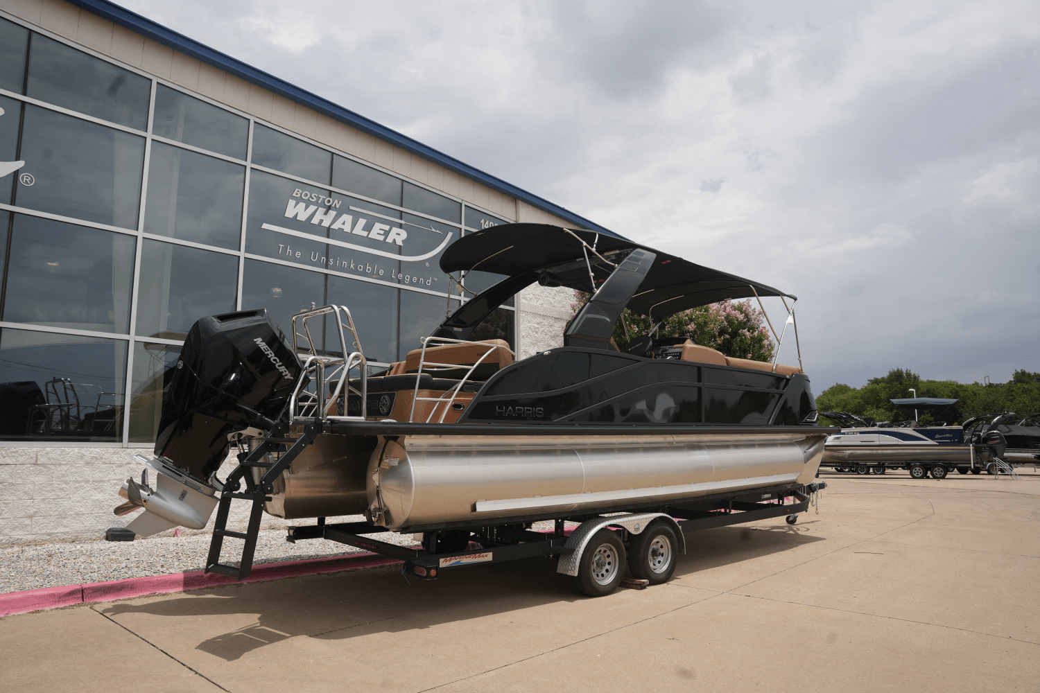 Slide: The Image of Harris Grand Mariner 250 2025 - 2