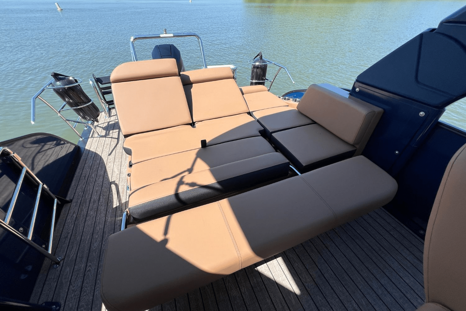 Slide: The Image of Harris Grand Mariner 250 2025 - 21