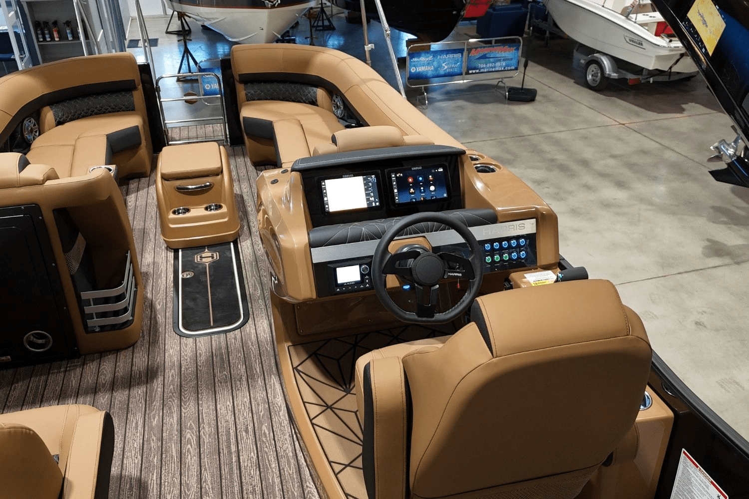 Slide: The Image of Harris Grand Mariner 250 2025 - 23