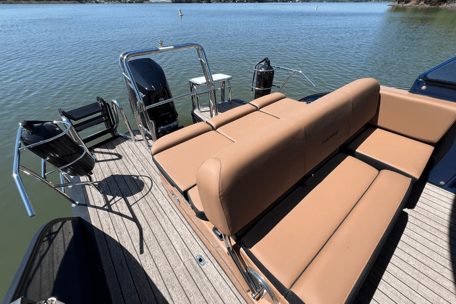 Slide: The Image of Harris Grand Mariner 250 2025 - 23