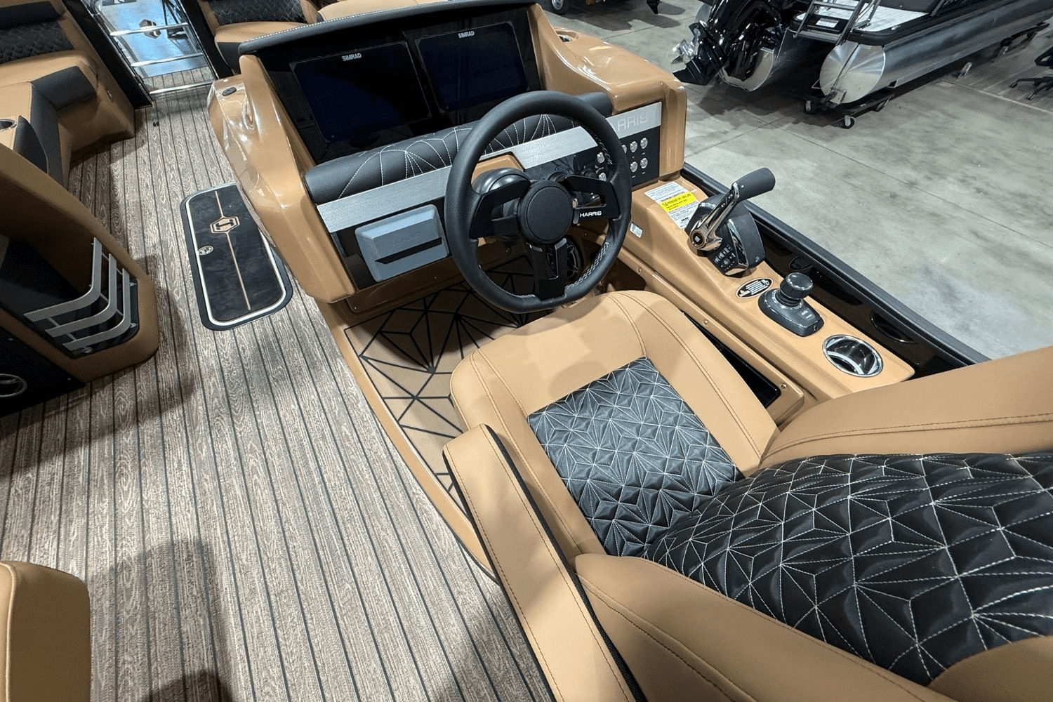 Slide: The Image of Harris Grand Mariner 250 2025 - 24