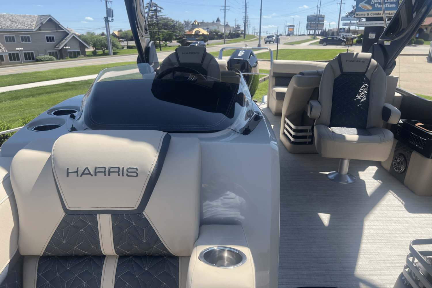 Slide: The Image of Harris Grand Mariner 250 2025 - 26