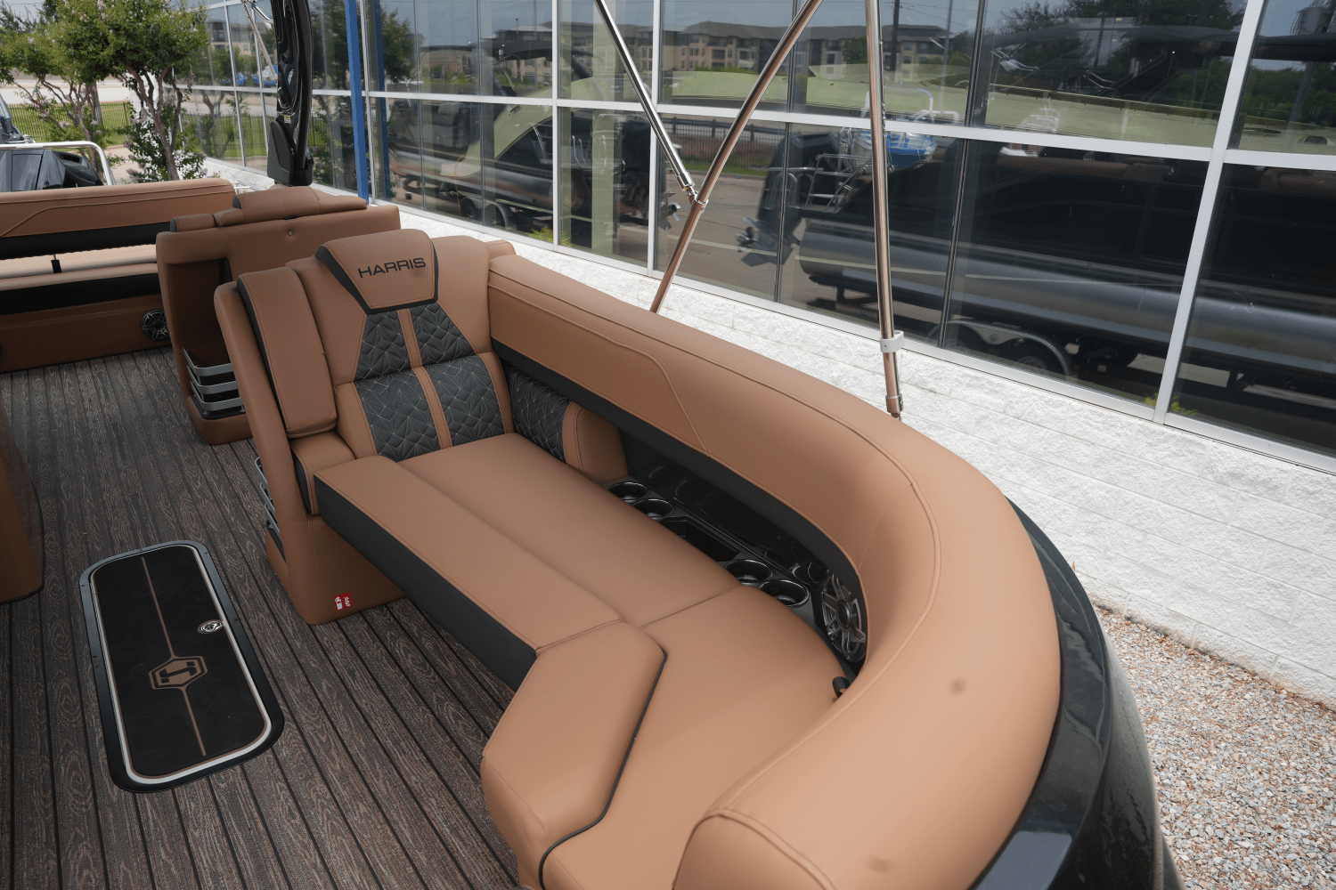 Slide: The Image of Harris Grand Mariner 250 2025 - 26