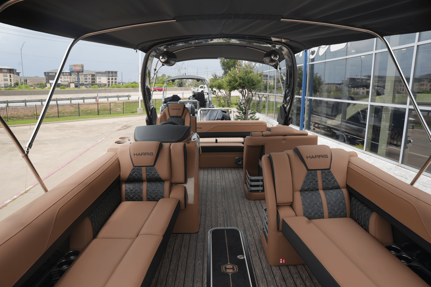 Slide: The Image of Harris Grand Mariner 250 2025 - 27