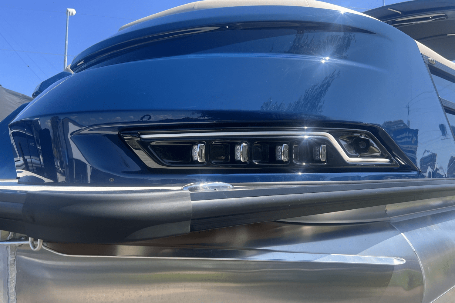 Slide: The Image of Harris Grand Mariner 250 2025 - 33