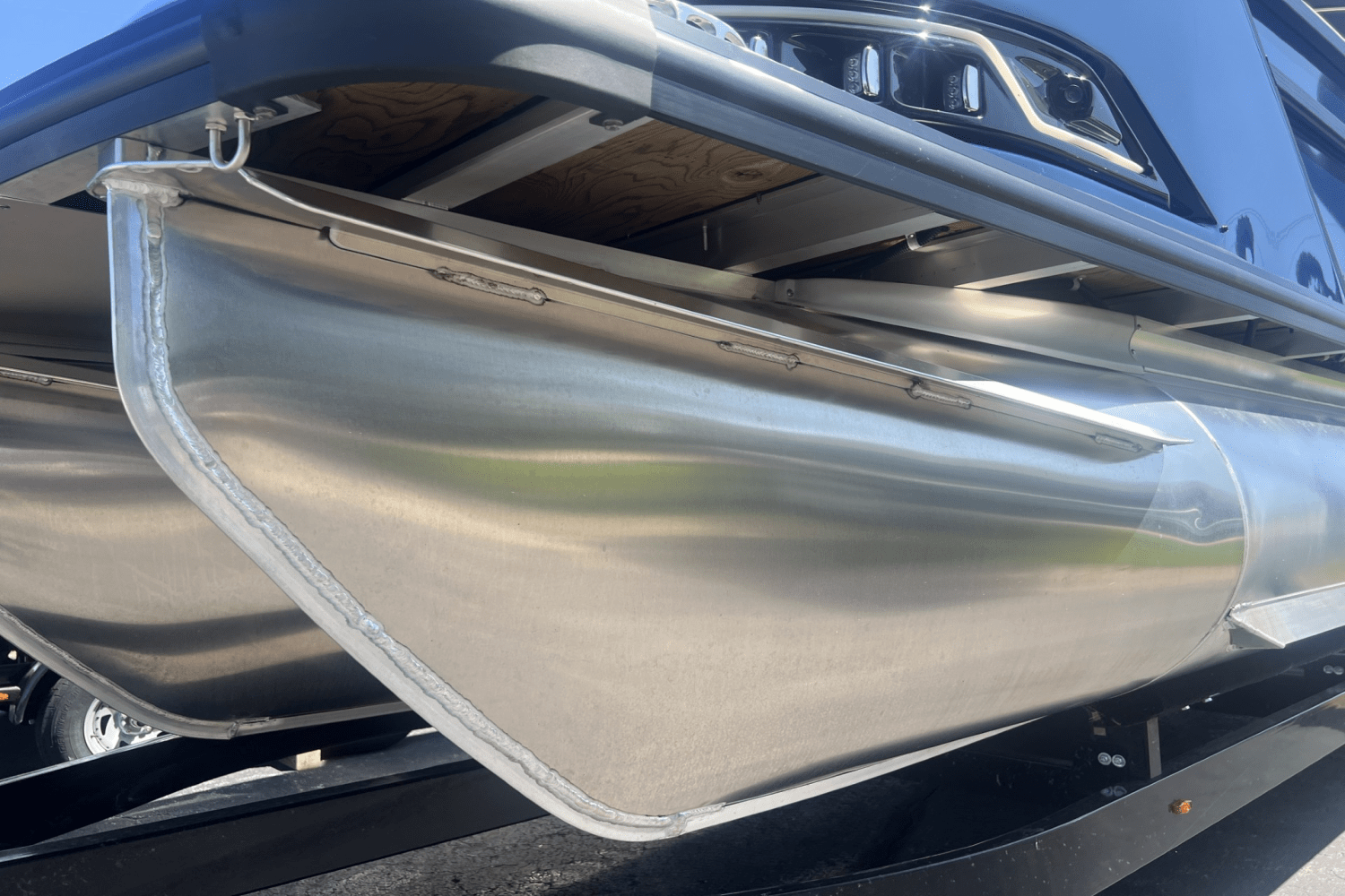 Slide: The Image of Harris Grand Mariner 250 2025 - 35