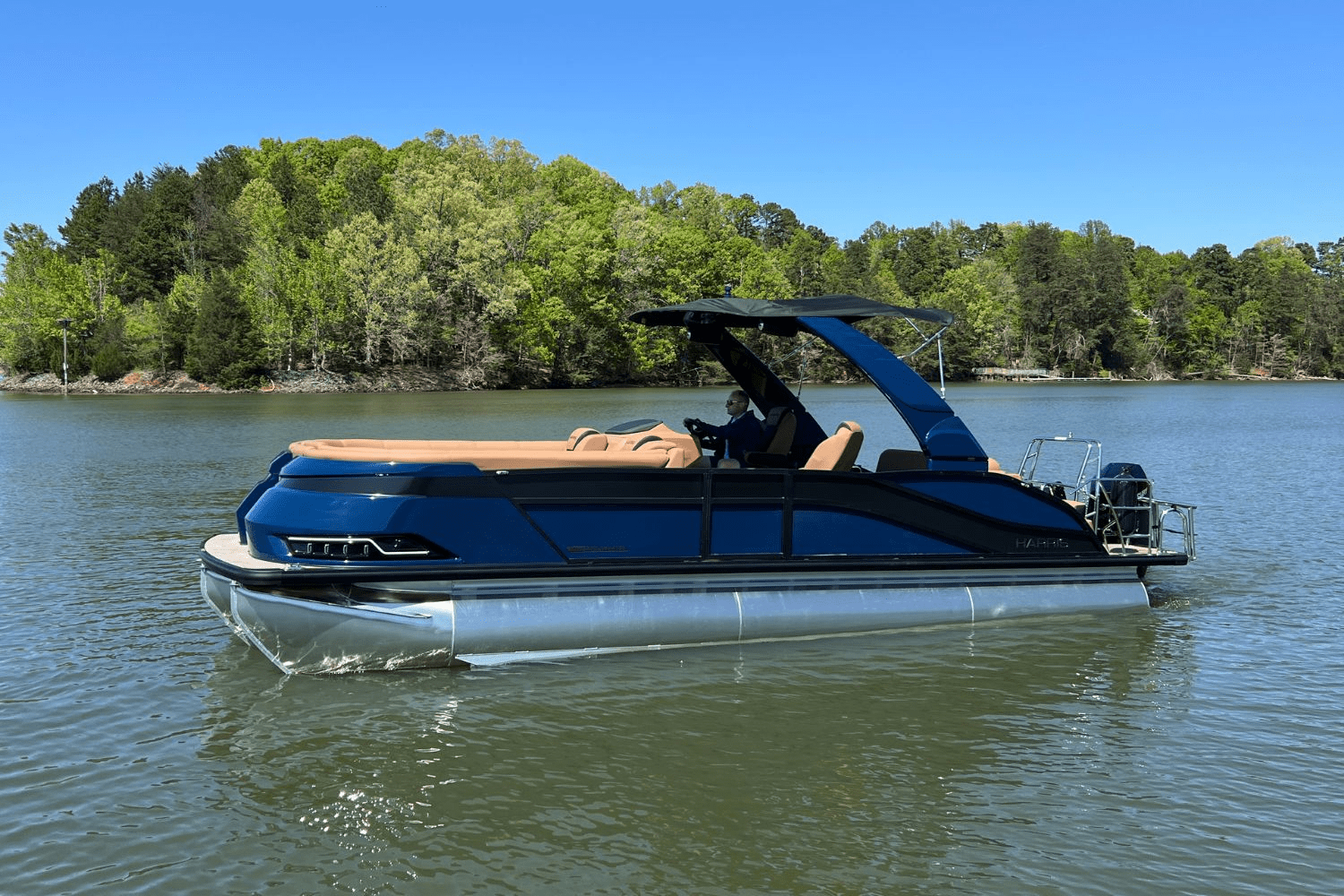 Slide: The Image of Harris Grand Mariner 250 2025 - 4