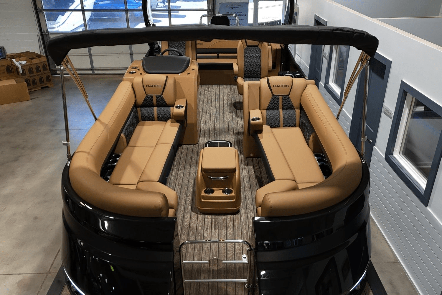 Slide: The Image of Harris Grand Mariner 250 2025 - 4