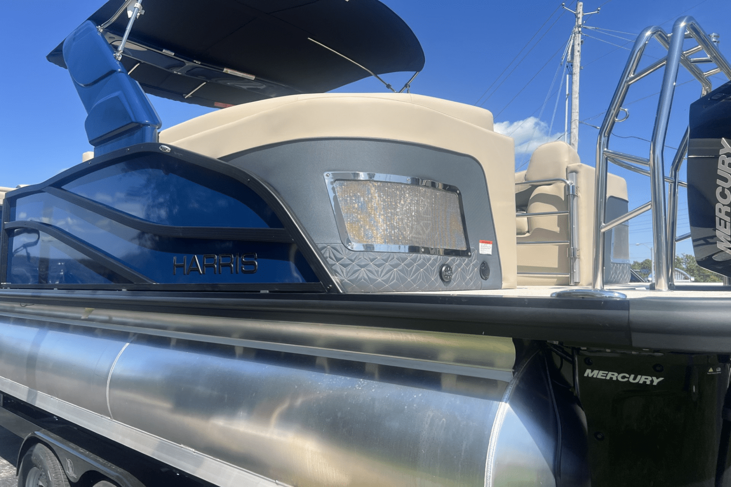 Slide: The Image of Harris Grand Mariner 250 2025 - 40