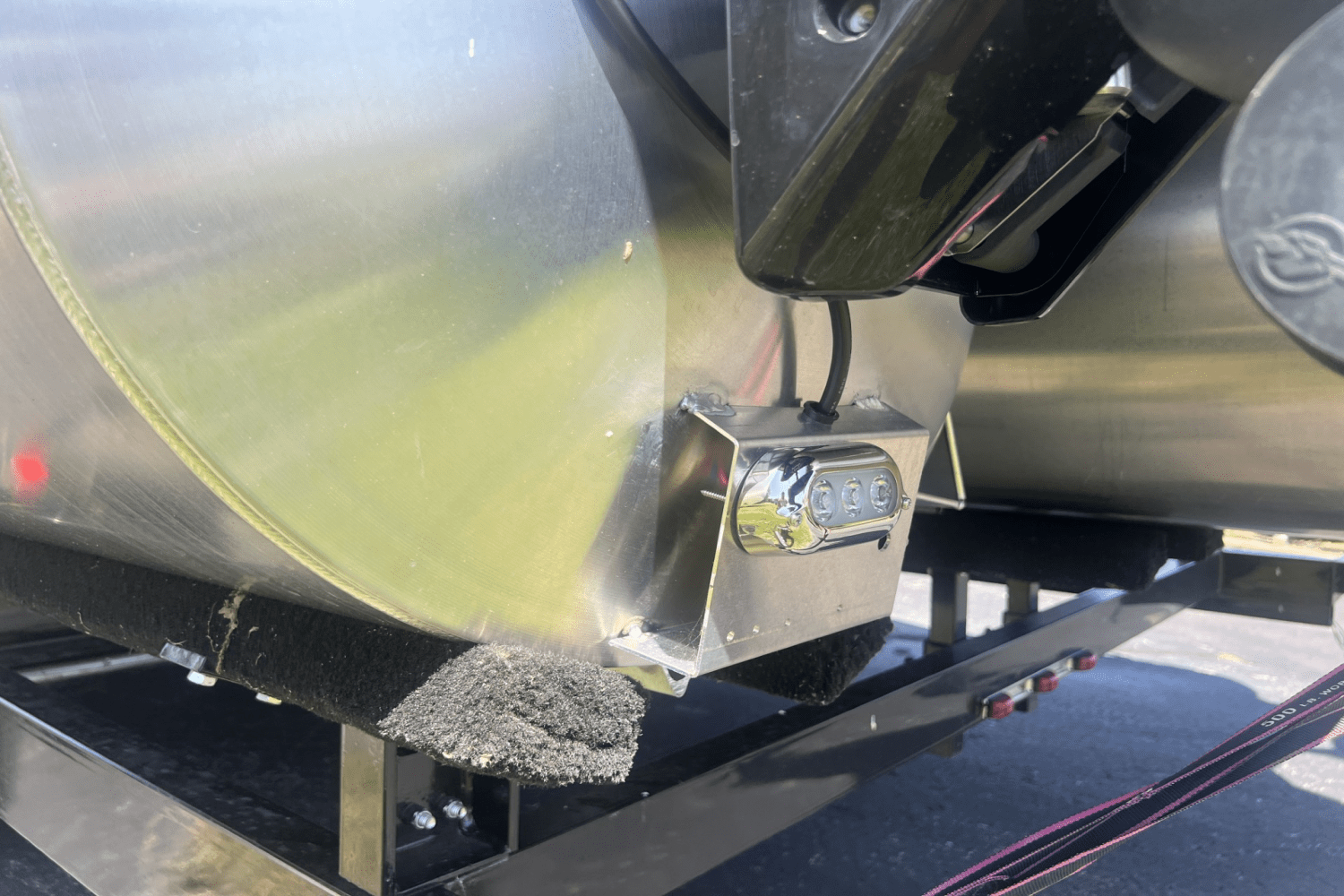 Slide: The Image of Harris Grand Mariner 250 2025 - 42