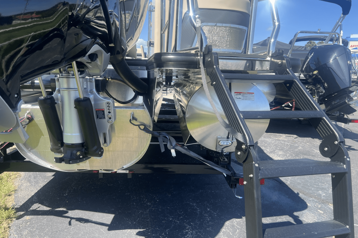 Slide: The Image of Harris Grand Mariner 250 2025 - 46