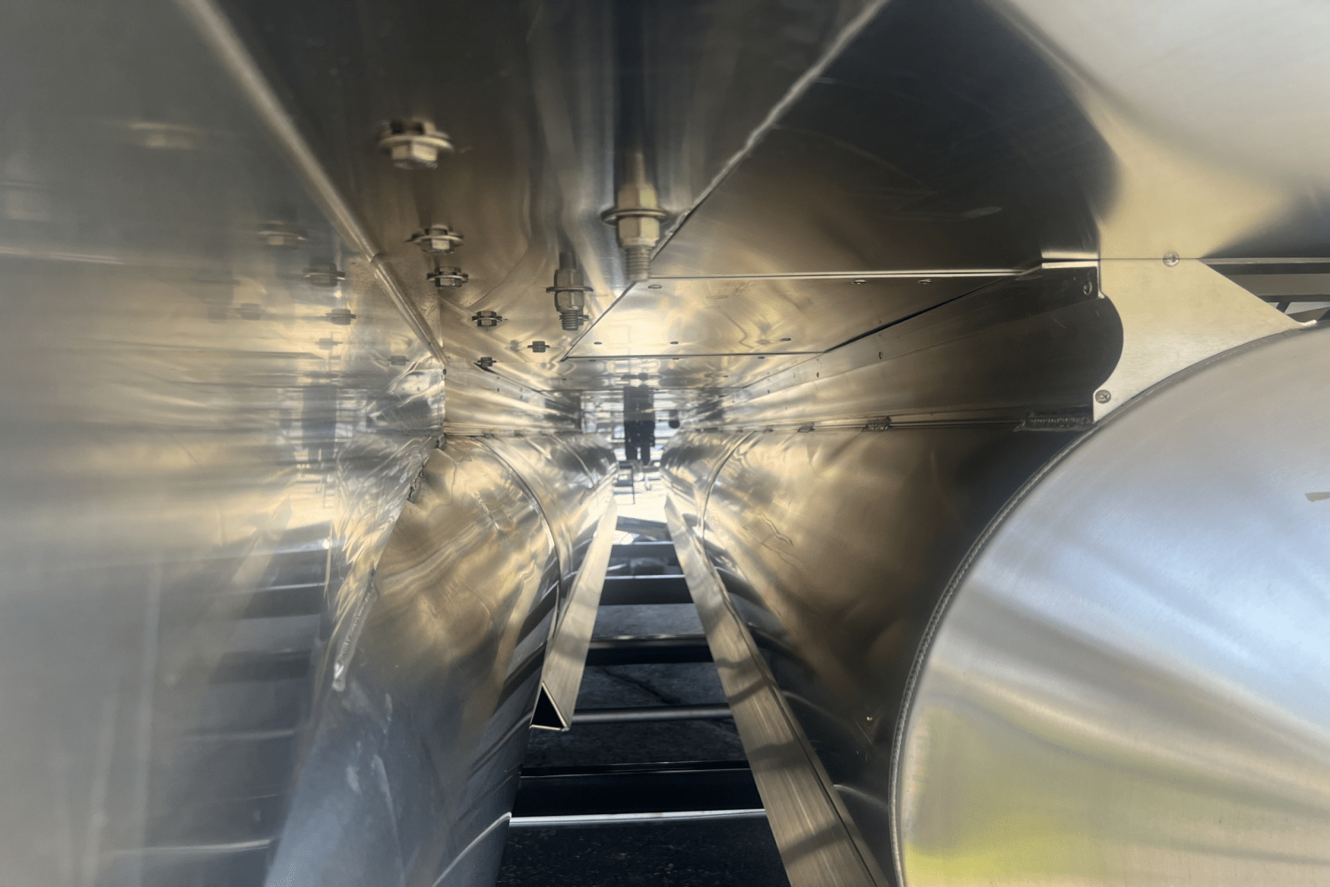 Slide: The Image of Harris Grand Mariner 250 2025 - 47