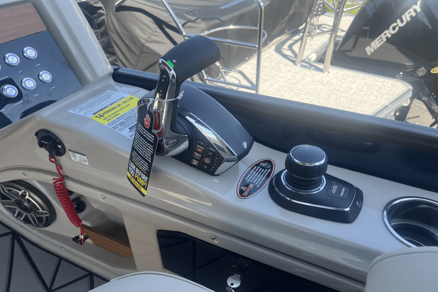 Slide: The Image of Harris Grand Mariner 250 2025 - 5