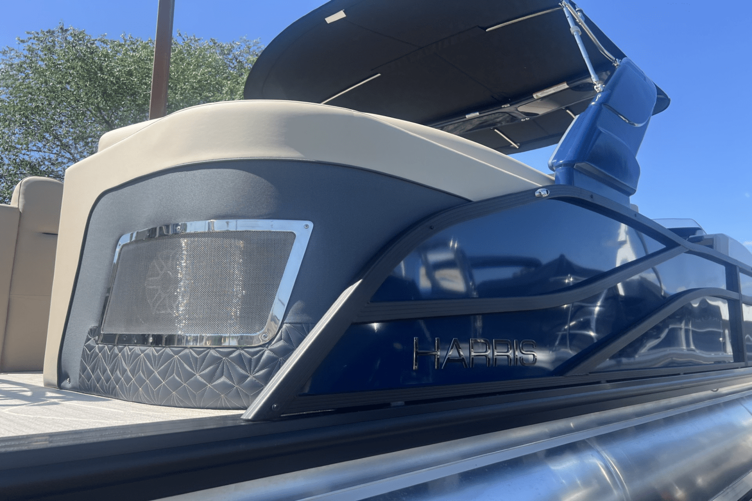 Slide: The Image of Harris Grand Mariner 250 2025 - 53