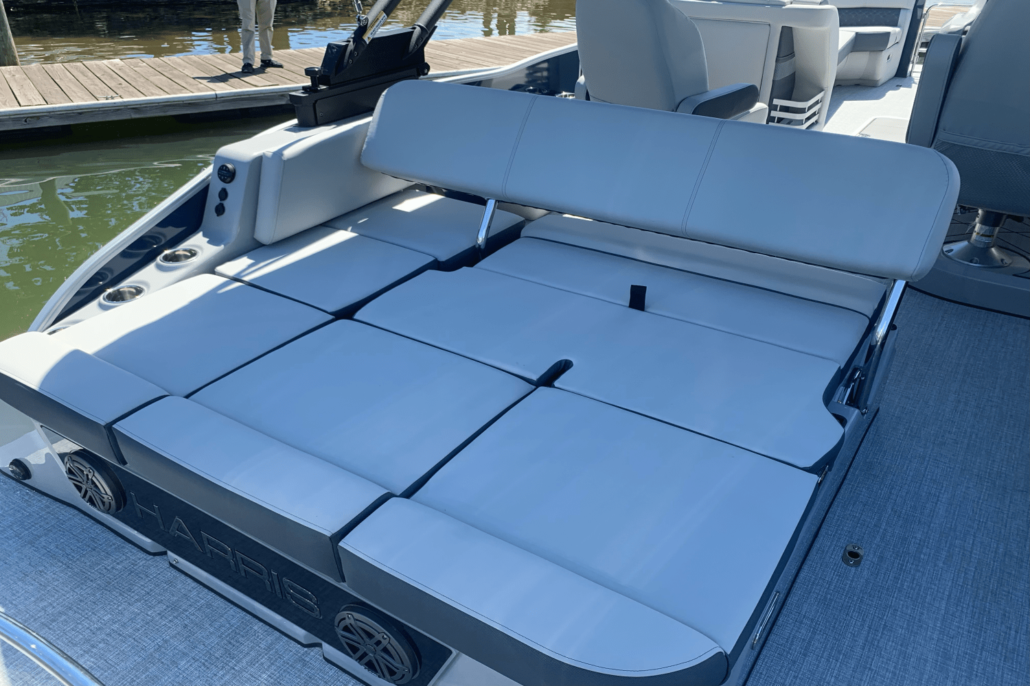 Slide: The Image of Harris Grand Mariner 250 2025 - 6