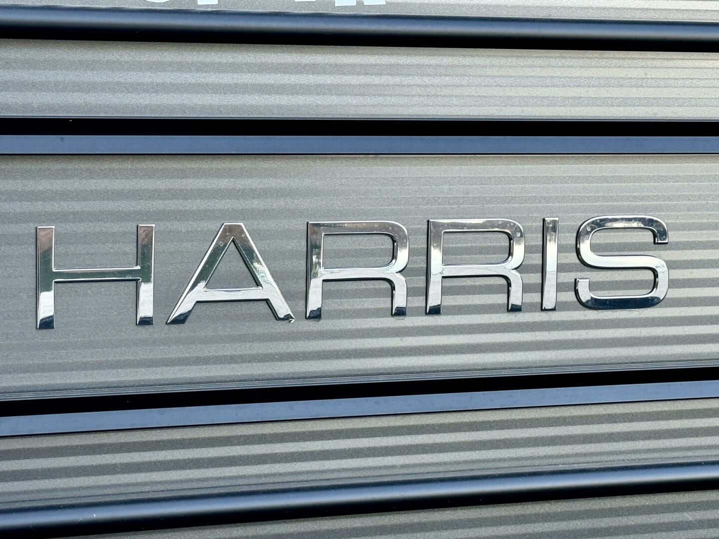 Slide: The Image of Harris Solstice 220 CWDH Tritoon 2019 - 4916642