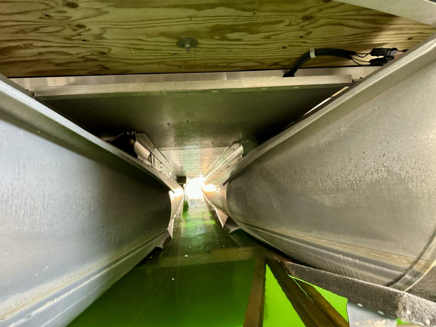 Slide: The Image of Harris Solstice 220 CWDH Tritoon 2019 - 4916632