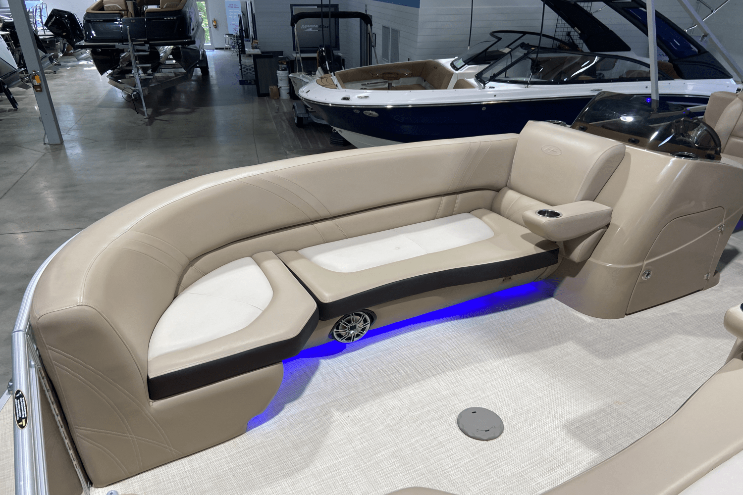 Slide: The Image of Harris SOLSTICE 240 2014 - 19