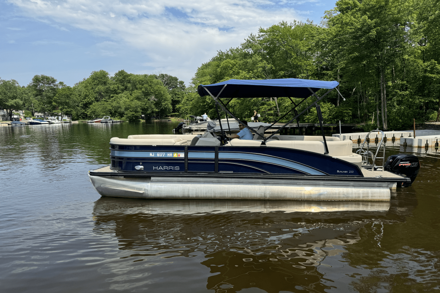 Slide: The Image of Harris Sunliner 210 2022 - 10