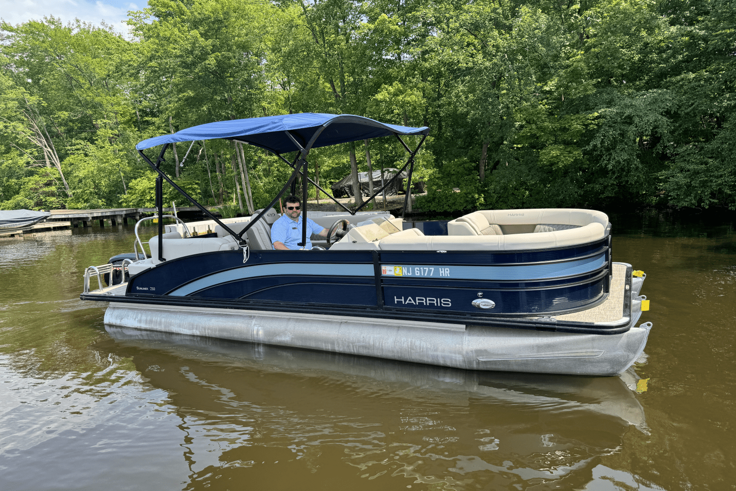 Slide: The Image of Harris Sunliner 210 2022 - 12