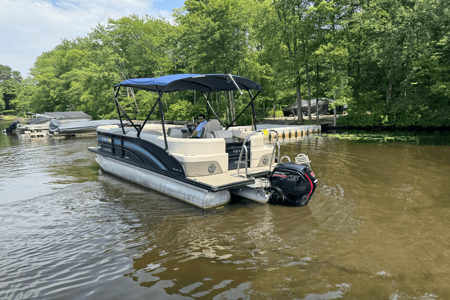 Slide: The Image of Harris Sunliner 210 2022 - 17