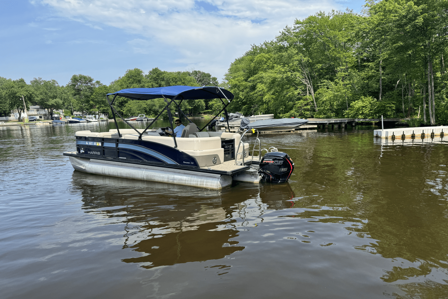 Slide: The Image of Harris Sunliner 210 2022 - 19