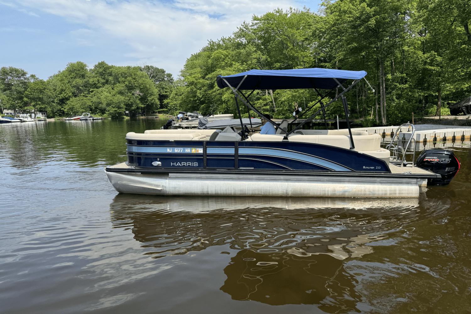 Slide: The Image of Harris Sunliner 210 2022 - 20