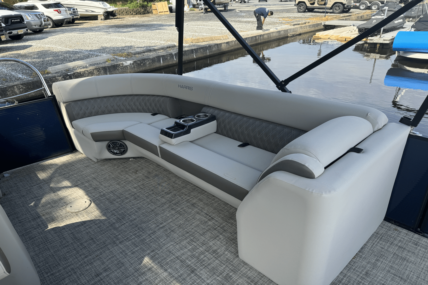 Slide: The Image of Harris Sunliner 210 2022 - 30