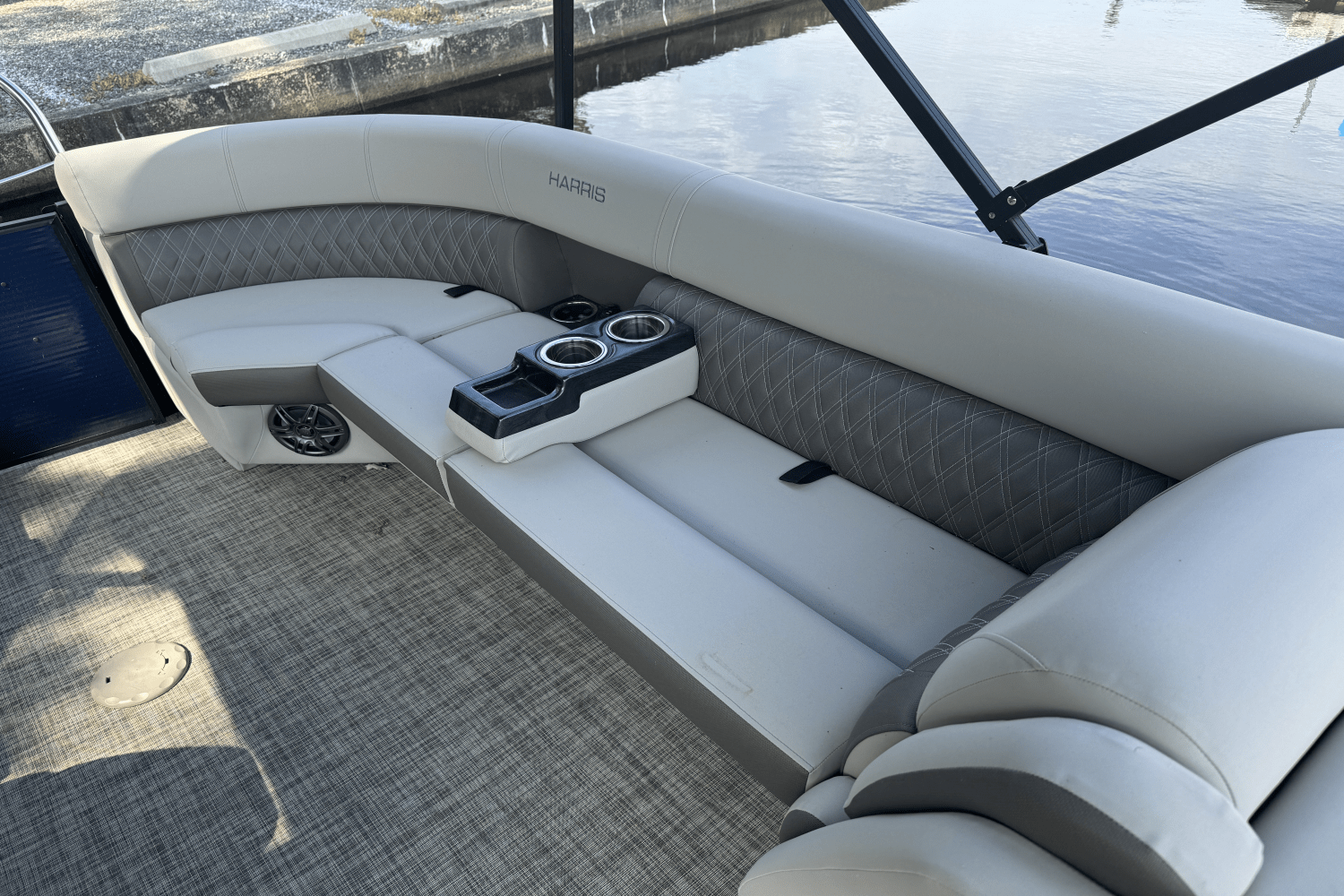 Slide: The Image of Harris Sunliner 210 2022 - 31