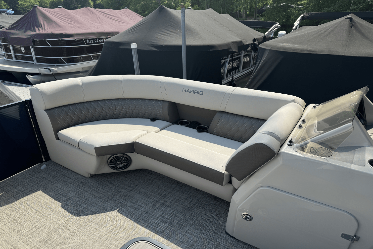 Slide: The Image of Harris Sunliner 210 2022 - 33