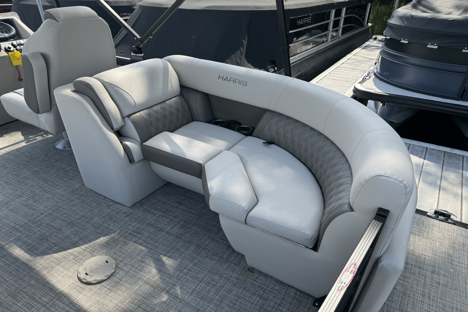 Slide: The Image of Harris Sunliner 210 2022 - 34