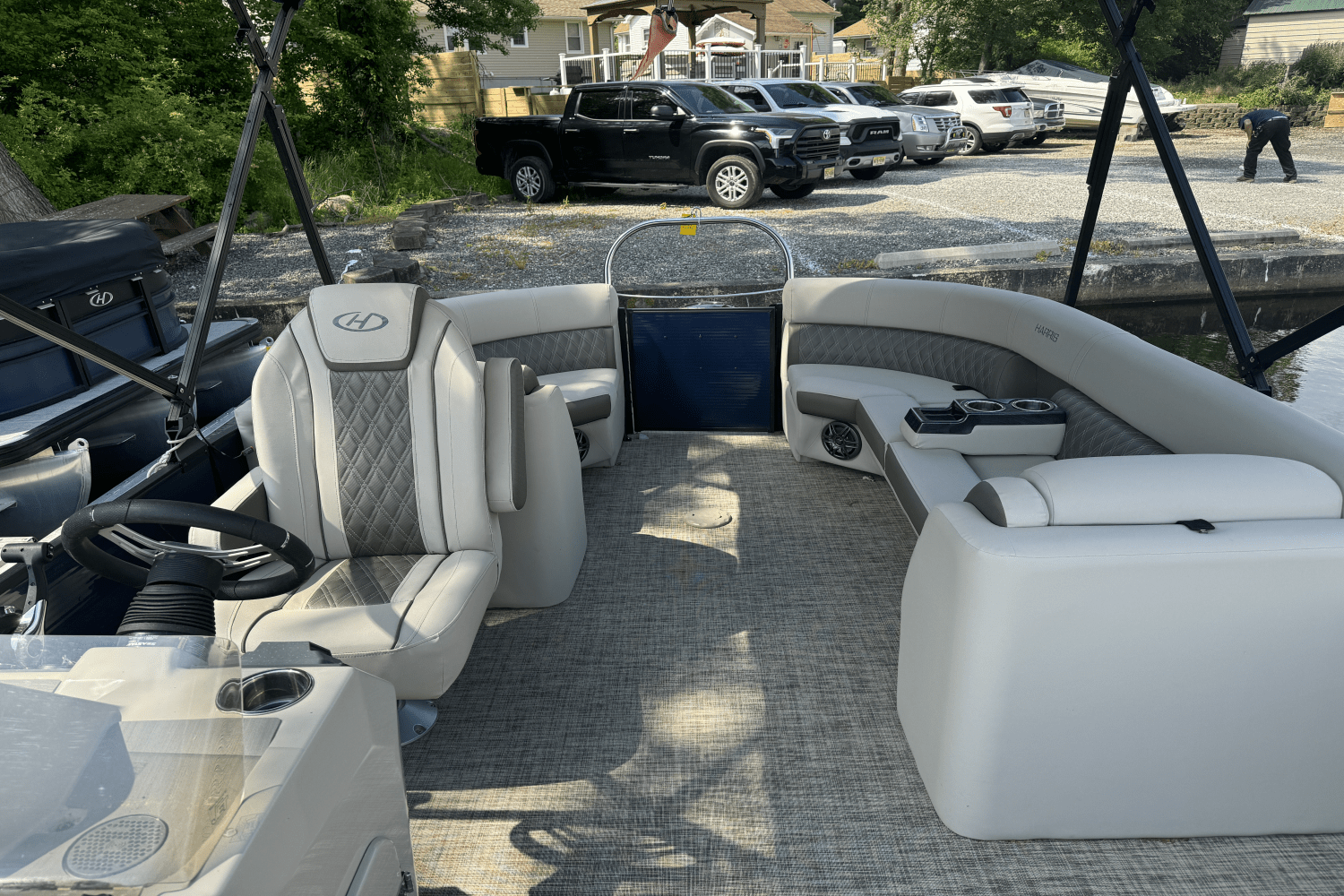 Slide: The Image of Harris Sunliner 210 2022 - 35