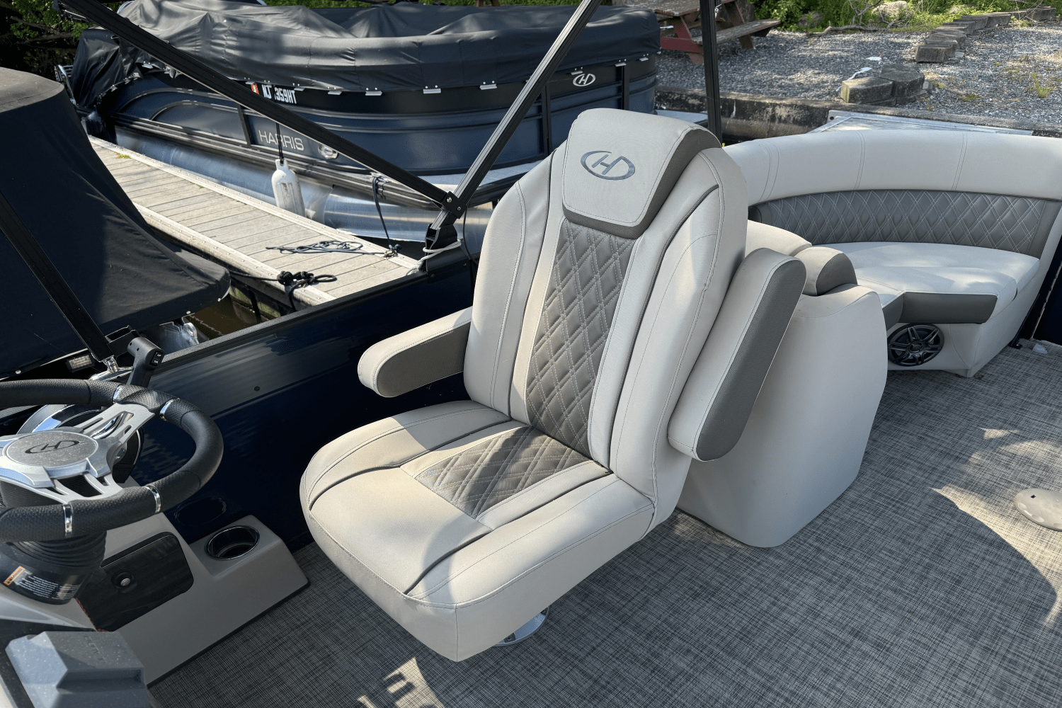 Slide: The Image of Harris Sunliner 210 2022 - 37