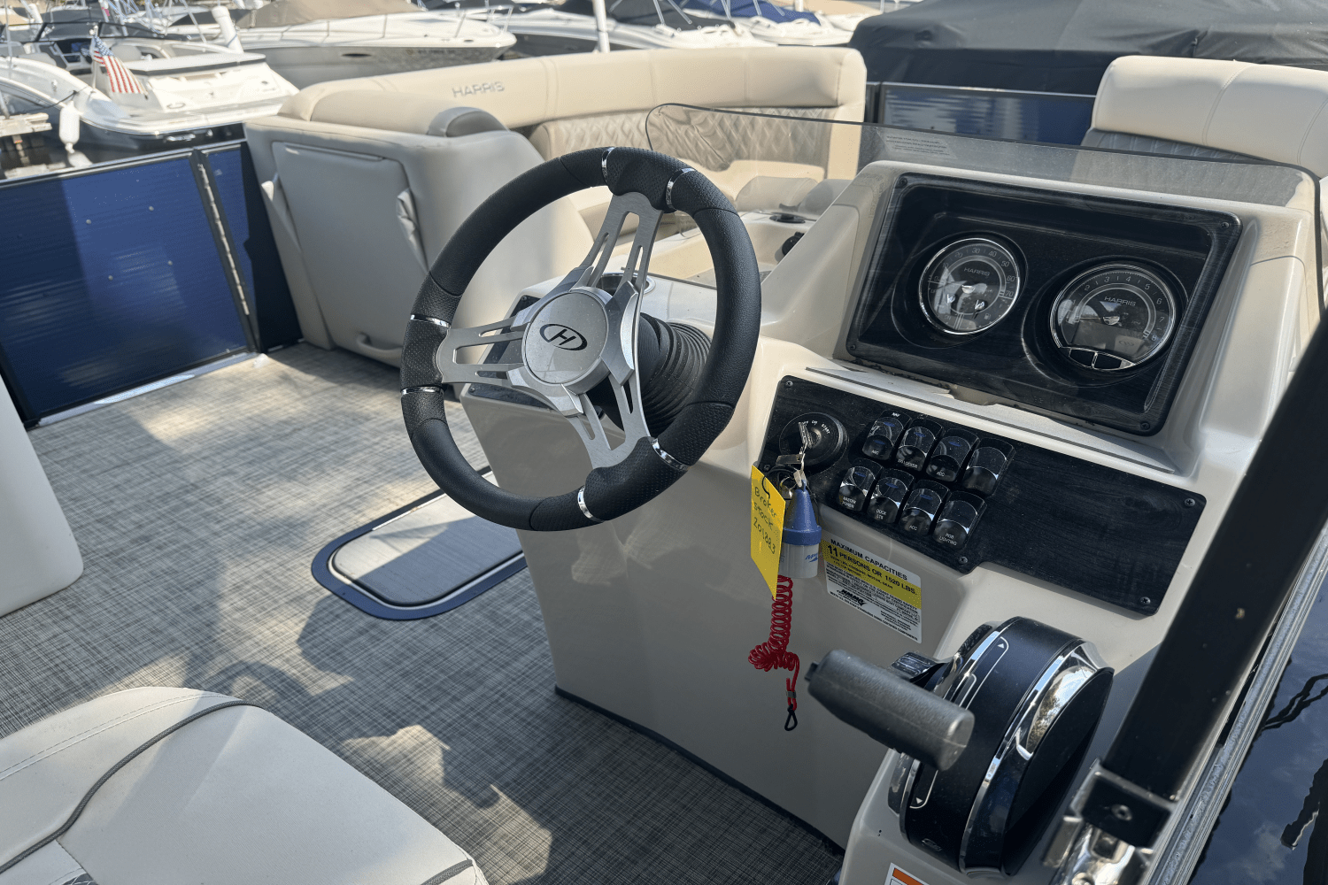 Slide: The Image of Harris Sunliner 210 2022 - 42