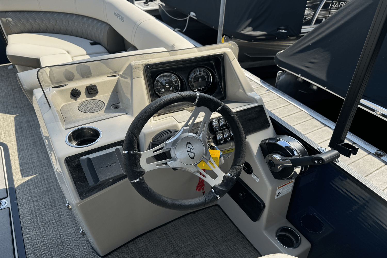 Slide: The Image of Harris Sunliner 210 2022 - 43