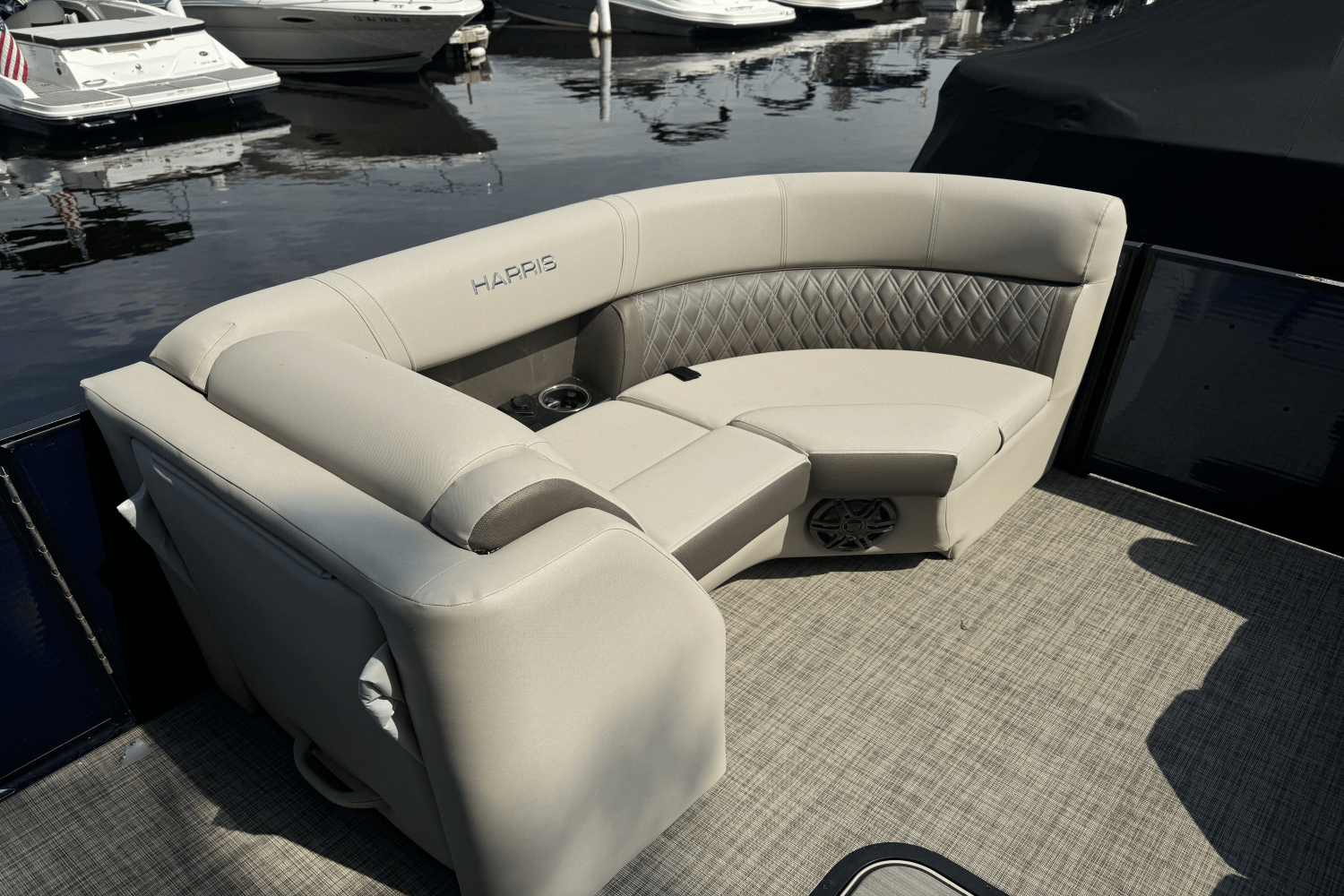 Slide: The Image of Harris Sunliner 210 2022 - 51