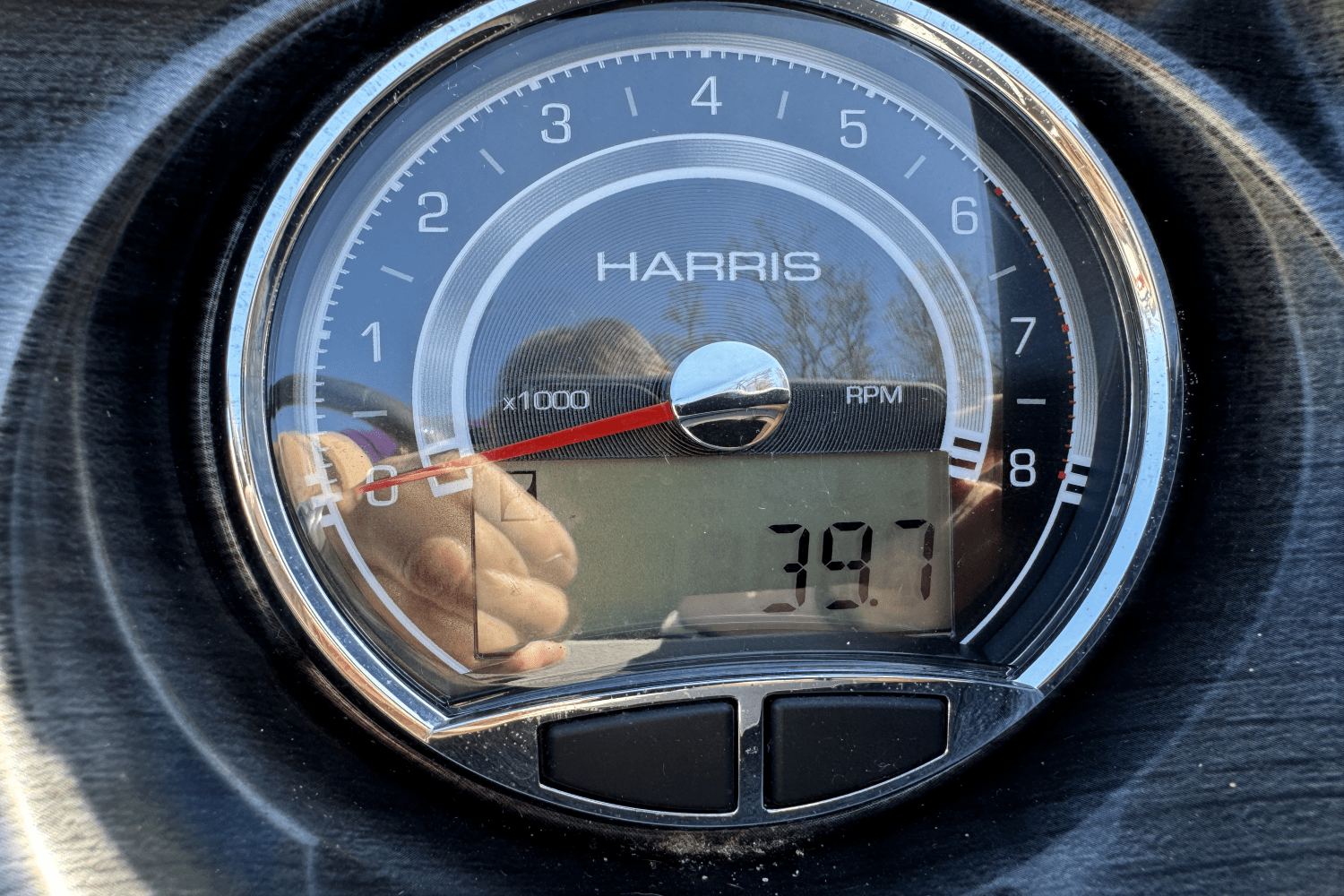 Slide: The Image of Harris Sunliner 210 2022 - 8