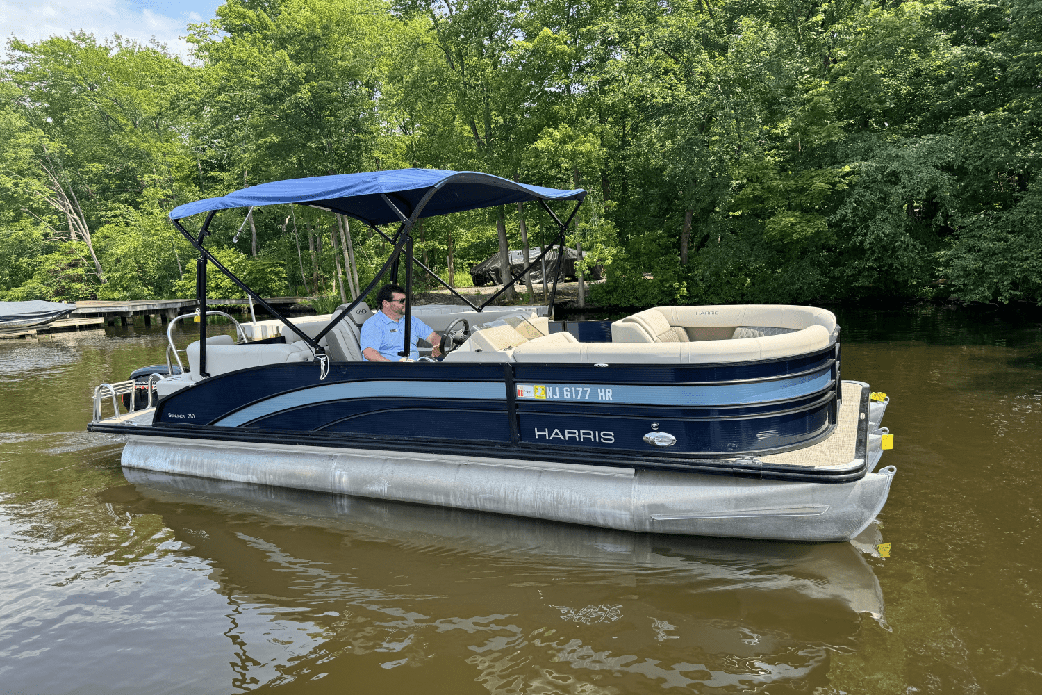 Slide: The Image of Harris Sunliner 210 2022 - 9