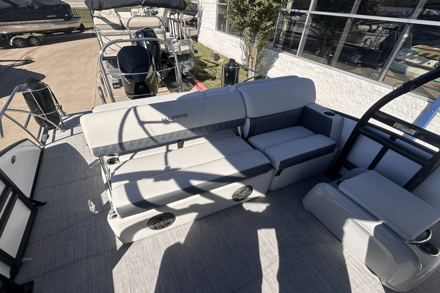 Slide: The Image of Harris Sunliner 250 Sport 2022 - 16